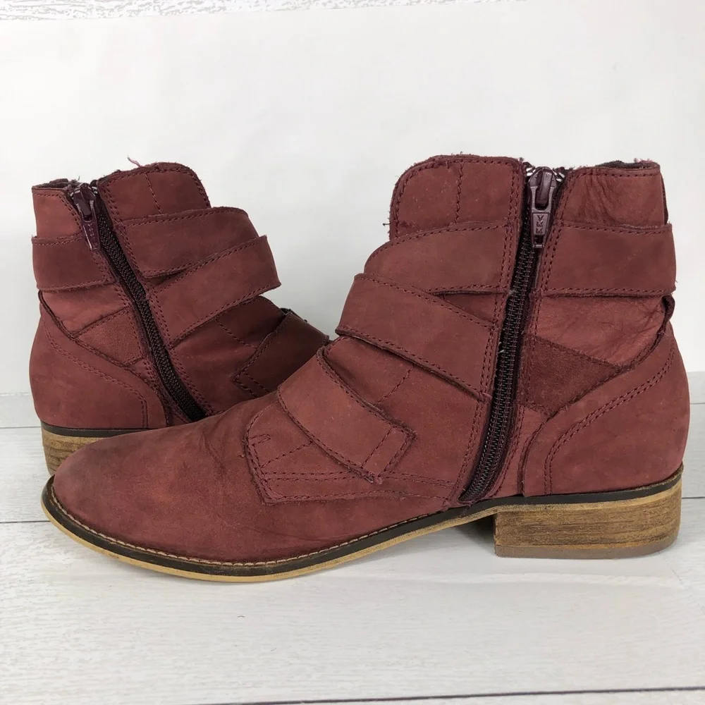 Steve‎ Madden Territory burgundy nubuck Ankle Buckles Booties Size 10